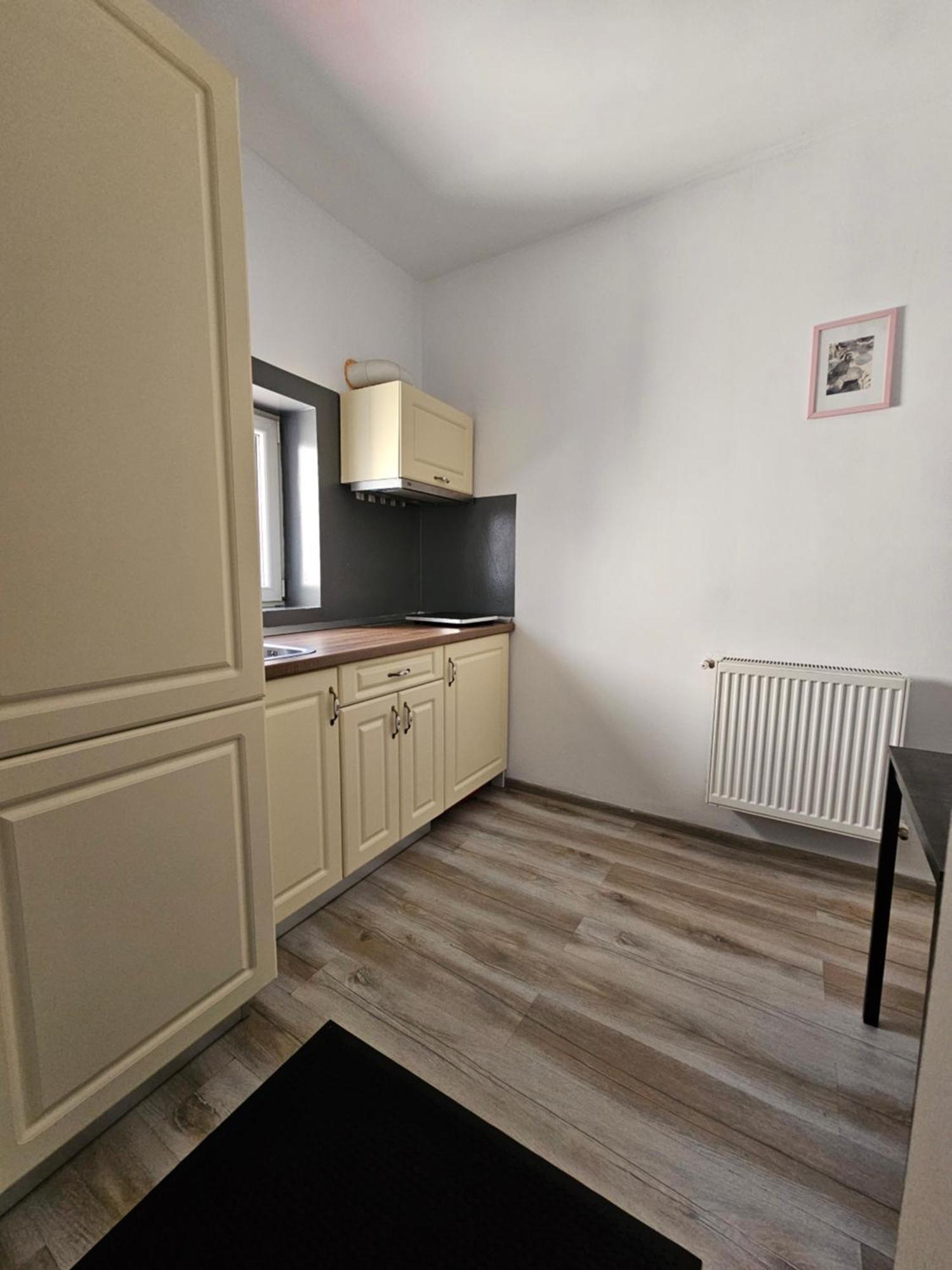 Color Apartments Old Town Center Bukares Bagian luar foto