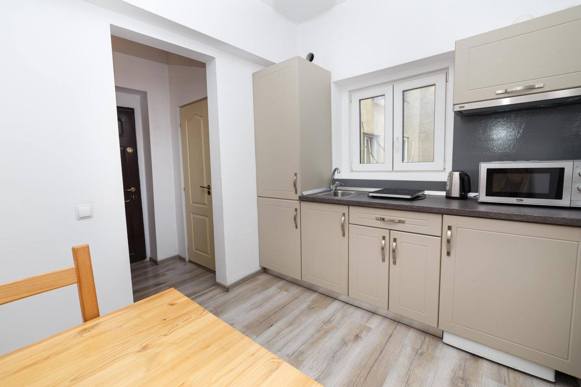 Color Apartments Old Town Center Bukares Bagian luar foto