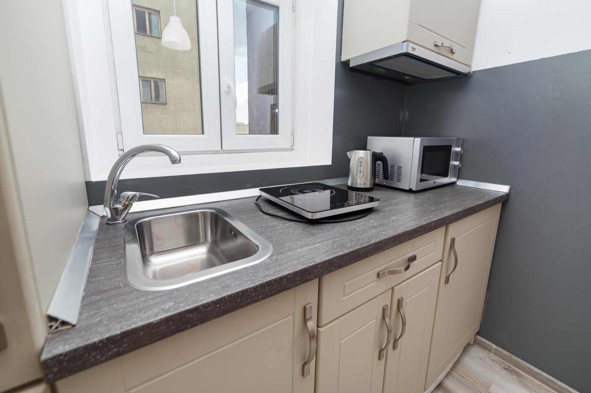 Color Apartments Old Town Center Bukares Bagian luar foto
