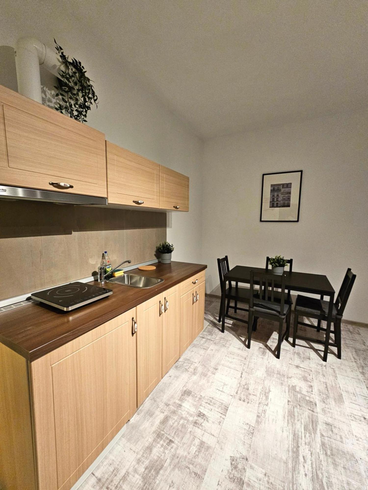 Color Apartments Old Town Center Bukares Bagian luar foto